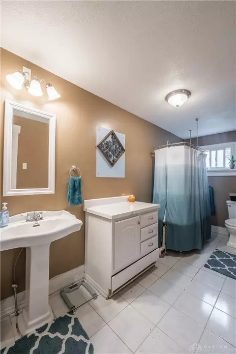 75 E Clark St, North Hampton, OH 45349 photo 20