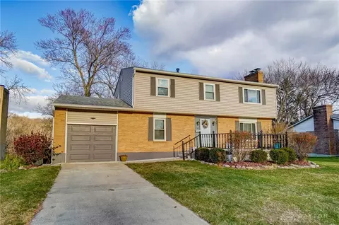 165 Upper Hillside Dr, Bellbrook, OH 45305