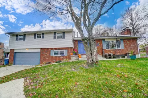 906 Debbie Ct, Dayton, OH 45415
