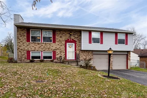 2683 Miami Village Dr, Miamisburg, OH 45342