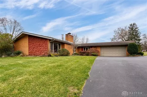 2406 Portage Path, Bellbrook, OH 45305 photo 3