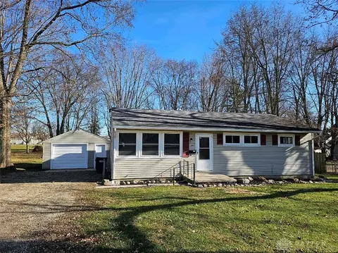 29 Central Ave, West Alexandria, OH 45381