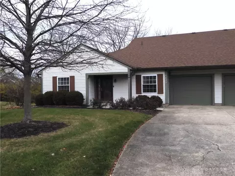 7633 Brams Hill Dr, Dayton, OH 45459 photo 2