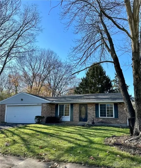 7869 Rustic Woods Dr, Dayton, OH 45424