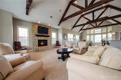 9368 Rochelle Ln, Dayton, OH 45458 photo 7