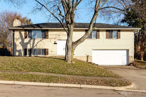 525 Crestgrove Ave, Vandalia, OH 45377