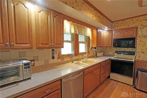 414 Summit Ave, Troy, OH 45373 photo 7