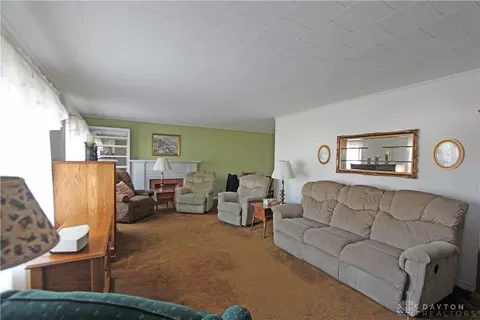 414 Summit Ave, Troy, OH 45373 photo 3