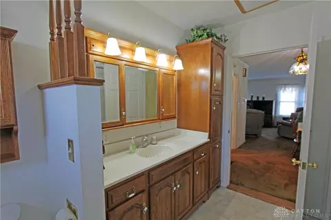 414 Summit Ave, Troy, OH 45373 photo 9