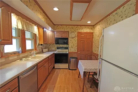 414 Summit Ave, Troy, OH 45373 photo 6