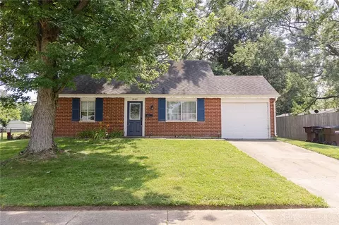 1889 Aztec Dr, Xenia, OH 45385