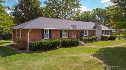 28 Wrenwood Dr, Hamilton, OH 45013