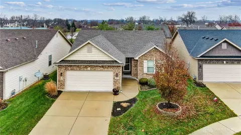 103 Silver Oak Ct, Carlisle, OH 45005