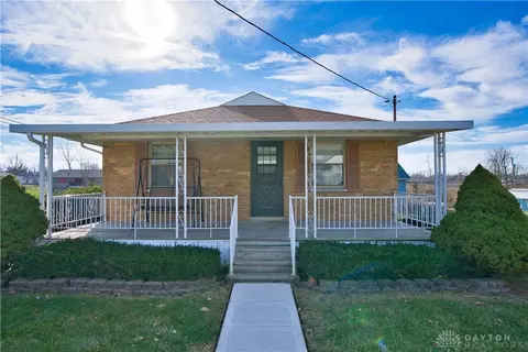 2469 Rollingview Ave, Beavercreek, OH 45431