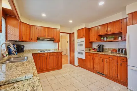 3241 Atherton Rd, Kettering, OH 45409 photo 9