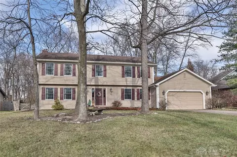 2897 Ramblingwood Ln, Dayton, OH 45458