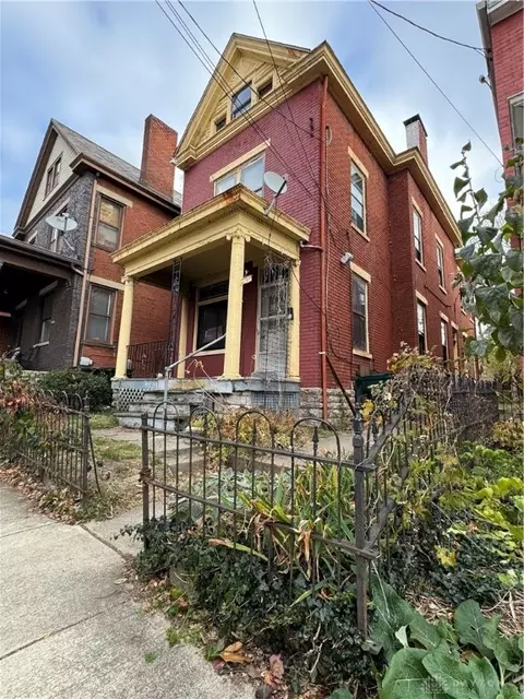 4170 Apple St, Cincinnati, OH 45223