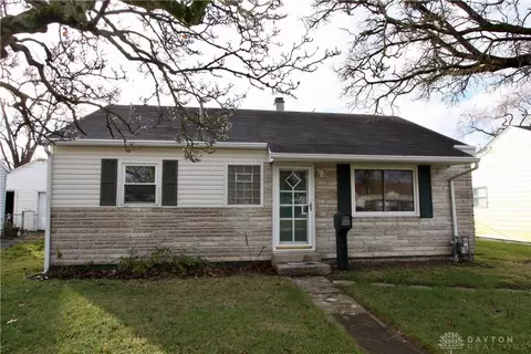 120 William St, West Carrollton, OH 45449