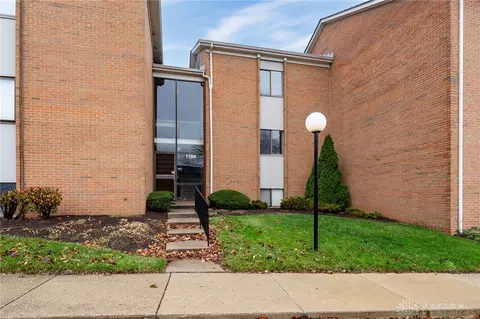 1104 Arrowhead Xing #D, Dayton, OH 45449
