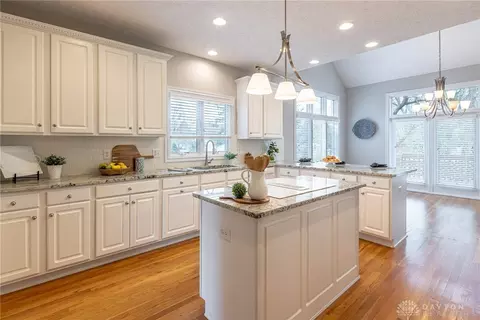5773 Stone Lake Dr, Centerville, OH 45429 photo 18