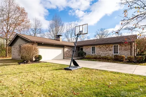 8330 Paragon Rd, Dayton, OH 45458