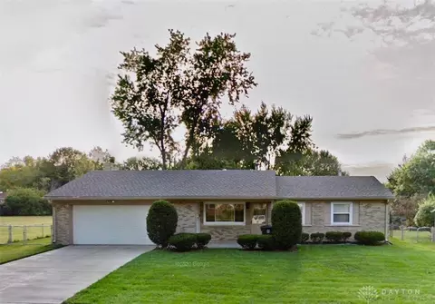 465 Clareridge Ln, Dayton, OH 45458