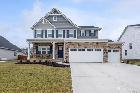 1763 Highlander Dr, Xenia, OH 45385