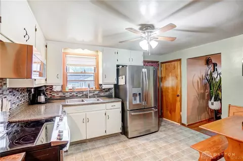 1728 Trinity Dr, Springfield, OH 45503 photo 8