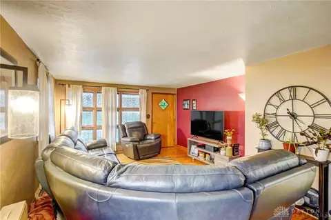 1728 Trinity Dr, Springfield, OH 45503 photo 4