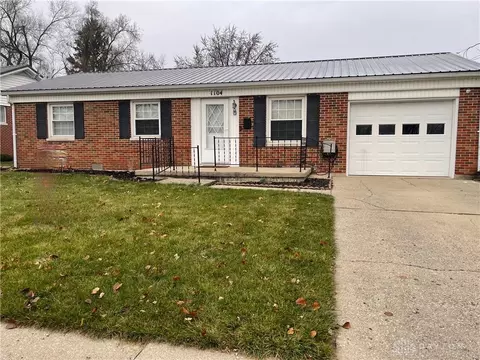 1104 Martz Dr, Piqua, OH 45356