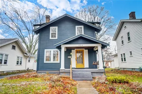 424 Monteray Ave, Oakwood, OH 45419