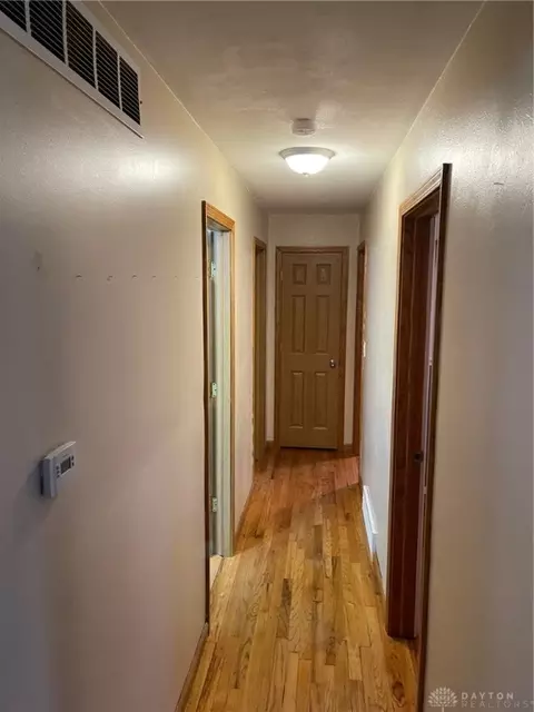 2220 S Burnett Rd, Springfield, OH 45505 photo 16