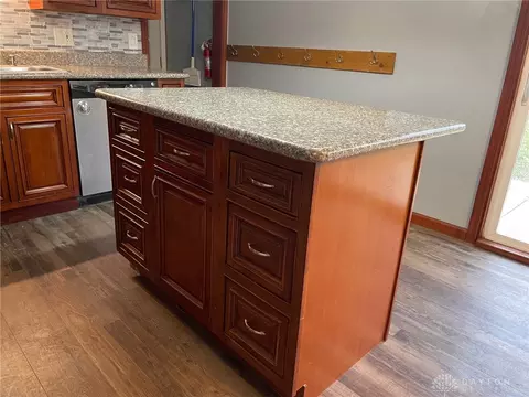 2220 S Burnett Rd, Springfield, OH 45505 photo 27