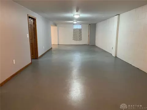2220 S Burnett Rd, Springfield, OH 45505 photo 32