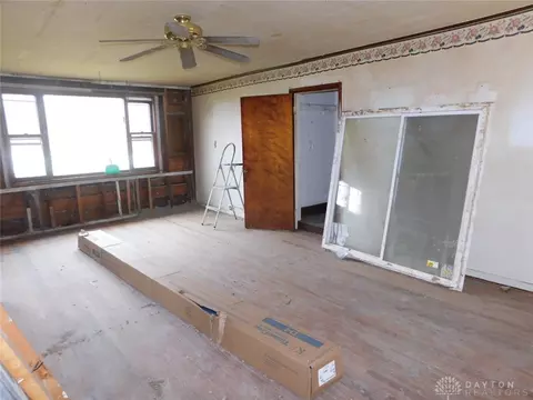 4081 Lower Valley Pike, Springfield, OH 45506 photo 2