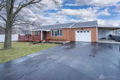 216 9th St, Greenfield, OH 45123