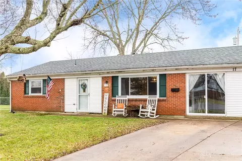 17 Hitching Post Rd, Union, OH 45322 photo 2