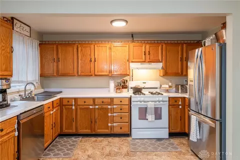 17 Hitching Post Rd, Union, OH 45322 photo 8