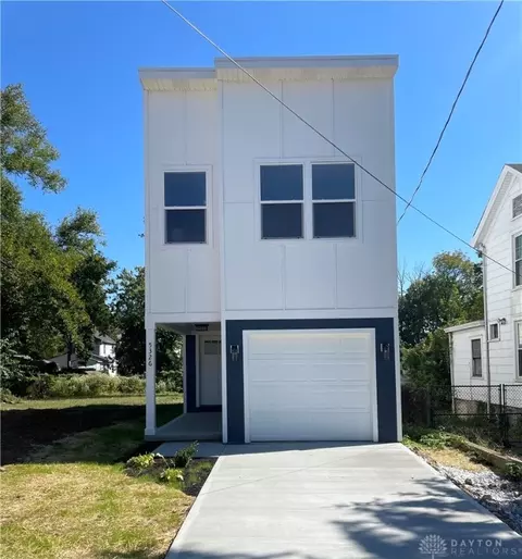 5326 Lester Rd, Cincinnati, OH 45213