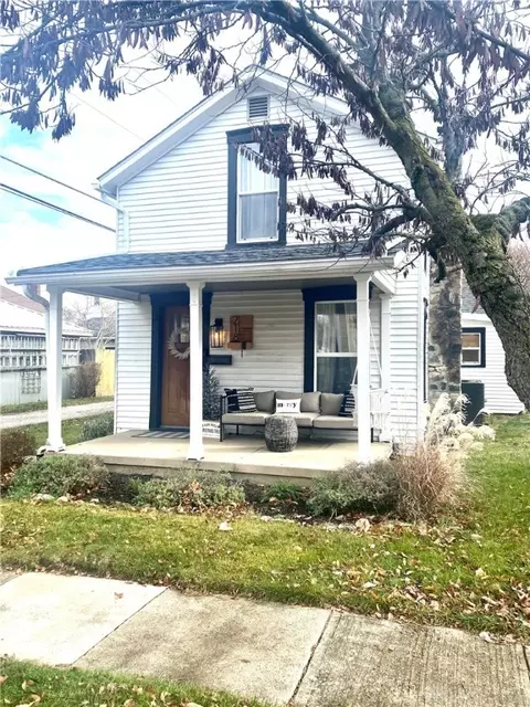 218 S 6th St, Tipp City, OH 45371