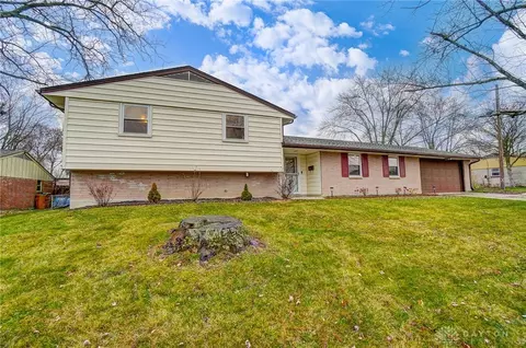 4328 Skylark Dr, Englewood, OH 45322