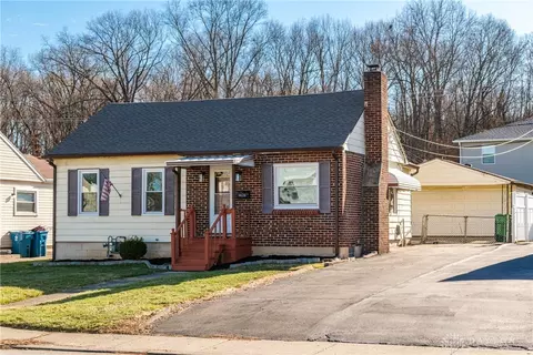 4620 Airway Rd, Dayton, OH 45431