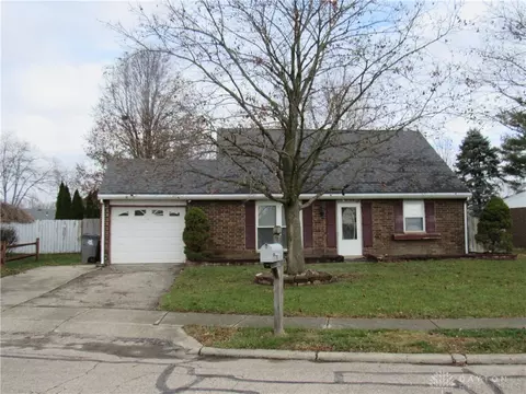 2519 Foxchase Ct, Troy, OH 45373