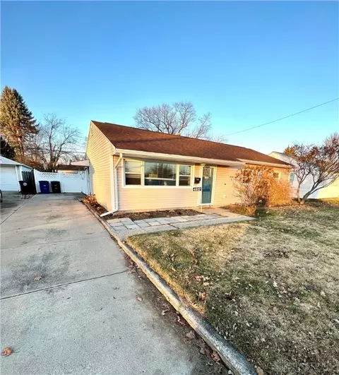 4917 Woodbine Ave, Dayton, OH 45432
