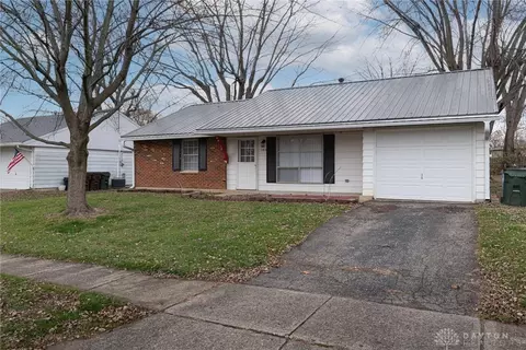 1804 Atkinson Dr, Xenia, OH 45385