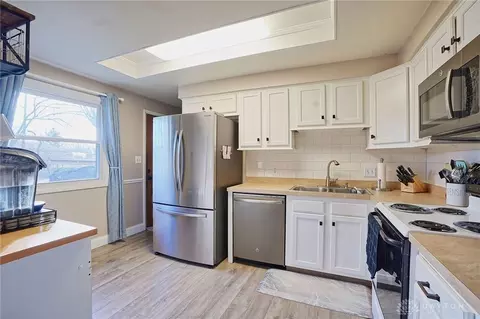 160 Boyce Rd, Dayton, OH 45458 photo 10