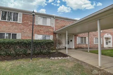 755 Clareridge Ln, Dayton, OH 45458