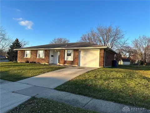 7659 Somerville Dr, Huber Heights, OH 45424