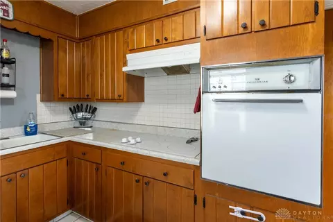 150 N Wright Ave, Dayton, OH 45403 photo 9