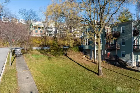 3029 Riverside Dr, Cincinnati, OH 45226